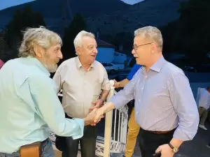 Λάζαρος Μαλούτας: «Επενδύουμε στη νέα γενιά του τόπου» Λάζαρος Μαλούτας: «Επενδύουμε στη νέα γενιά του τόπου»