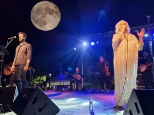 Με την Μελίνα Κανά έπεσε η αυλαία για το “Πολιτιστικό Καλοκαίρι” του Δήμου Φλώρινας