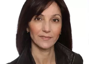 Το βιογραφικό της Νούλας Τουμπουλίδου. Το καλό το 10….