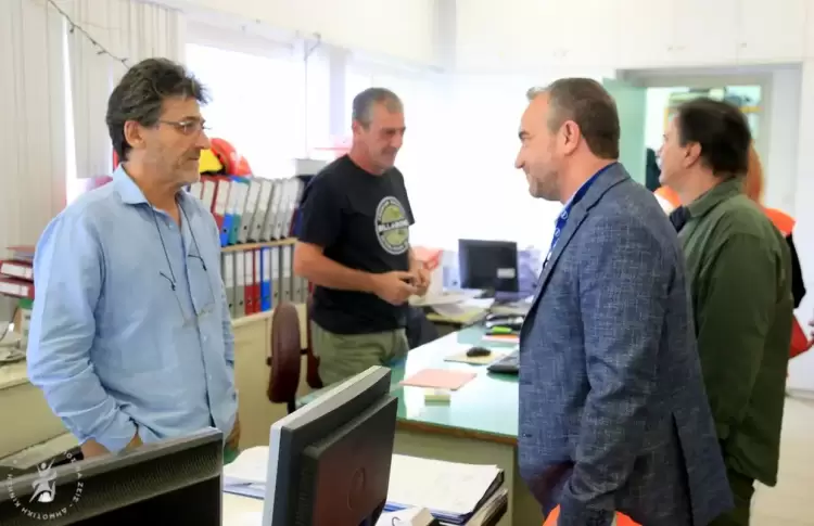 Χάρης Κουζιάκης: Επισκέψεις