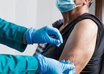 Κορονοϊός: Ξεκινούν Οι Εμβολιασμοί Για Τους 12 Ετών Και Άνω