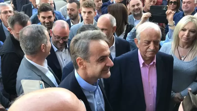 Με ποντιακή λύρα υποδέχτηκε τον Πρωθυπουργό η Κοζάνη