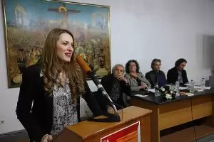 Η παρουσίαση του μυθιστορήματος του Μάκη Καραγιάννη – “Η Σκόνη του κόσμου όταν γκρεμίζεται”