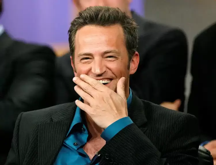 Πέθανε ο Matthew Perry – Θρήνος για τον θάνατο του «chandler Bing» από τα Φιλαράκια