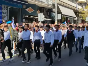 Τιμή και καμάρι στην παρέλαση της Κοζάνης Τιμή και καμάρι στην παρέλαση της Κοζάνης