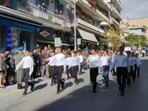 Τιμή και καμάρι στην παρέλαση της Κοζάνης Τιμή και καμάρι στην παρέλαση της Κοζάνης