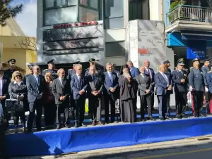 Τιμή και καμάρι στην παρέλαση της Κοζάνης Τιμή και καμάρι στην παρέλαση της Κοζάνης