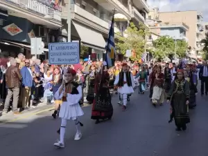 Τιμή και καμάρι στην παρέλαση της Κοζάνης Τιμή και καμάρι στην παρέλαση της Κοζάνης