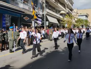 Τιμή και καμάρι στην παρέλαση της Κοζάνης Τιμή και καμάρι στην παρέλαση της Κοζάνης