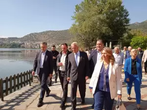 Ο Υπουργός Επικρατείας Μάκης Βορίδης από την Καστοριά Ο Υπουργός Επικρατείας Μ. Βορίδης από την Καστοριά