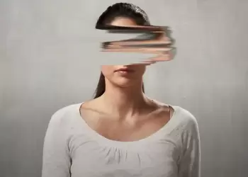 Actionaid: Σχεδόν το 50% στην Ελλάδα έχει τουλάχιστον μία προκατάληψη για τις γυναίκες