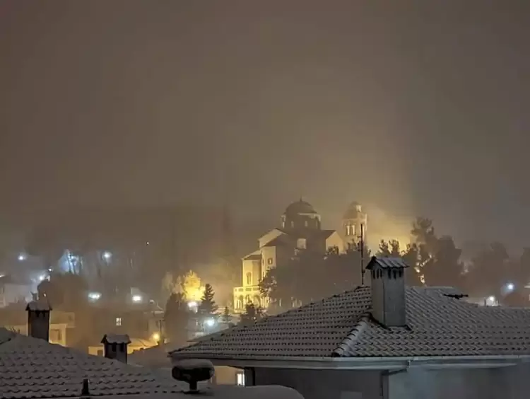 Αίσιο τέλος με τους 2 ορειβάτες στα Πιέρια - Xιονόπτωση από χτες το απόγευμα του Σαββάτου στη Δυτική Μακεδονία Αίσιο τέλος με τους 2 ορειβάτες στα Πιέρια – Xιονόπτωση από χτες το απόγευμα του Σαββάτου στη Δυτική Μακεδονία