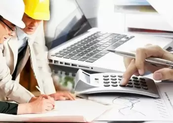 Ελεύθεροι Επαγγελματίες: Οι φόροι που θα πληρώσουν το 2024 – Οι εξαιρέσεις, οι εκπτώσεις και οι απαλλαγές