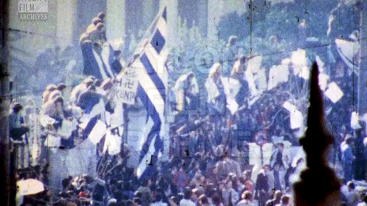 Η Εξέγερση Του Πολυτεχνείου Νοέμβριος 1973 – Σπάνιο Και Μοναδικό Ντοκουμέντο Από Τις Ημέρες Και Το Βράδυ Των Γεγονότων