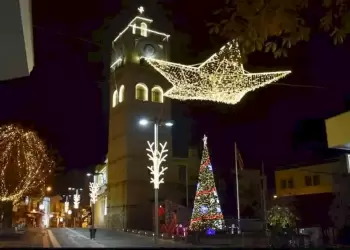 «Φοράει» τα γιορτινά της η Κοζάνη: Κυκλοφοριακές ρυθμίσεις για τοποθέτηση χριστουγεννιάτικου διάκοσμου