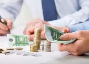 Πότε θα πέσουν τα επιτόκια – Η Ελληνική… εξαίρεση