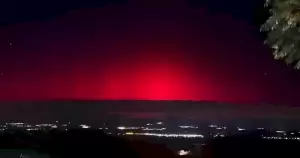 Πρωτοφανές: Το Βόρειο Σέλας εμφανίστηκε στη Βόρεια Ελλάδα