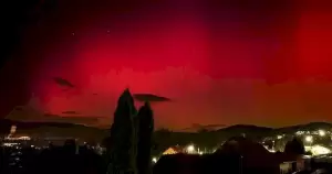 Πρωτοφανές: Το Βόρειο Σέλας εμφανίστηκε στη Βόρεια Ελλάδα