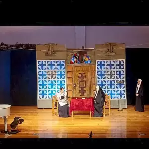 Σέρβια: Το μιούζικαλ ” Η μελωδία της ευτυχίας” παρουσίασε η τάξη φωνητικής της Δέσποινας Γιαλούρη