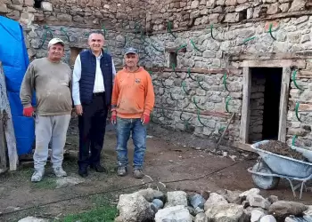 Στις εργασίες αποκατάστασης της Ιεράς Μονής Παμμεγίστων Ταξιαρχών ο Γ. Κασαπίδης