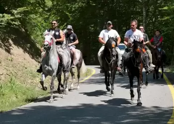 «Ταξιδεύω Γρεβενά» – Στην Πανελλήνια Συγκέντρωση Καβαλάρηδων & Φίλων Αλόγου στη Σαμαρίνα