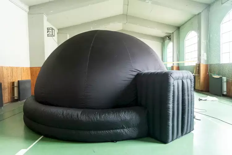 Το Πλανητάριο της  Θεσσαλονίκης  στο Βαλταδώρειο Γυμνάσιο  Κοζάνης