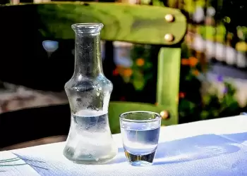 Το τσίπουρο και η τσικουδιά κερδίζουν τις ξένες αγορές – Μεγάλη αύξηση της αξίας των εξαγωγών