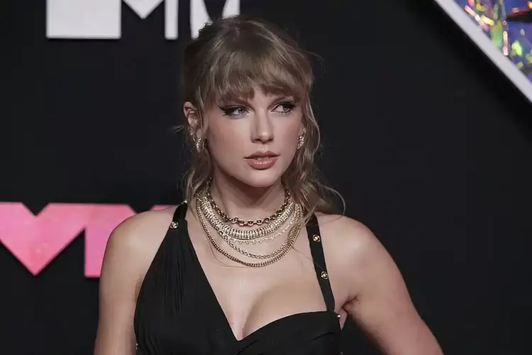 Η Taylor Swift είχε την καλύτερη χρονιά από οποιονδήποτε επιχειρηματία εδώ και χρόνια Η Taylor Swift είχε την καλύτερη χρονιά από οποιονδήποτε επιχειρηματία εδώ και χρόνια