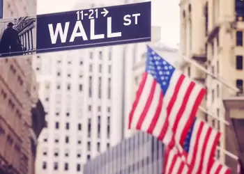 Wall Street: Πού να επενδύσετε τα λεφτά σας το 2024