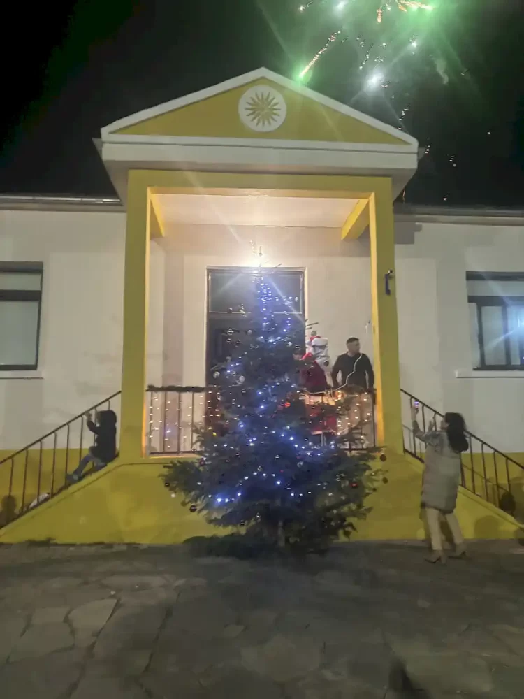 Άναμμα Χριστουγεννιάτικου Δέντρου Στην Ξηρολίμνη Κοζάνης