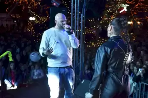 Άναψε το Χριστουγεννιάτικο Δέντρο της Φλώρινας