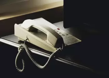 Απίστευτη απάτη σε βάρος ηλικιωμένης - Της απέσπασαν 130.000 ευρώ Απίστευτη απάτη σε βάρος ηλικιωμένης – Της απέσπασαν 130.000 ευρώ