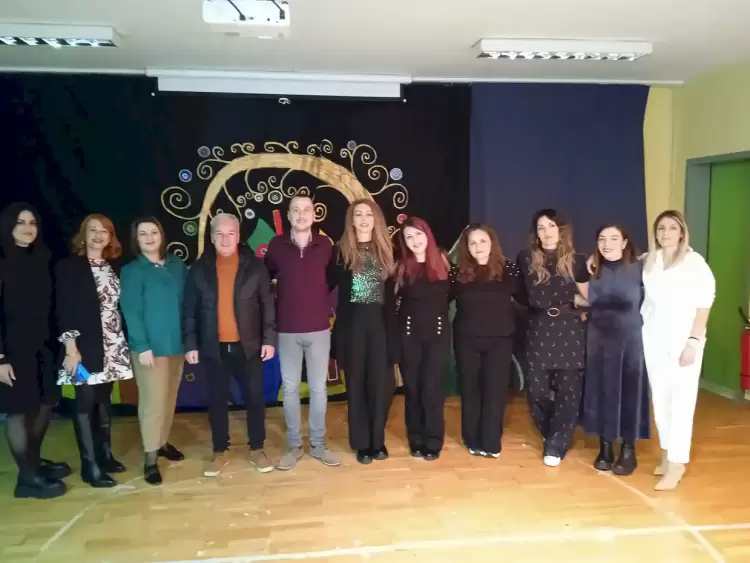 Χριστουγεννιάτικα δώρα στους μαθητές του Ειδικού  Νηπιαγωγείου Κοζάνης