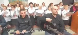 Χριστουγεννιάτικα καλαντίσματα στο Λαογραφικό Μουσείο Κοζάνης Χριστουγεννιάτικα καλαντίσματα στο Λαογραφικό Μουσείο Κοζάνης