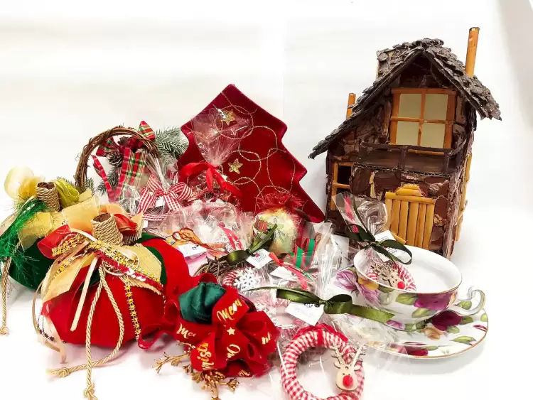 Χριστουγεννιάτικο μπαζάρ του Συλλόγου Ατόμων με Αυτισμό Χριστουγεννιάτικο μπαζάρ του Συλλόγου Ατόμων με Αυτισμό