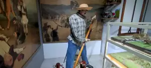 Εγκαίνια μόνιμης έκθεσης "Συγκρότημα κινουμένων παραδοσιακών επαγγελμάτων και ασχολιών" (εικόνες) Εγκαίνια μόνιμης έκθεσης “Συγκρότημα κινουμένων παραδοσιακών επαγγελμάτων και ασχολιών” (εικόνες)