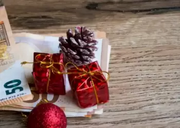 Επιταγή ακρίβειας: Κατατέθηκε στην Βουλή η τροπολογία – Ποιοι είναι οι δικαιούχοι