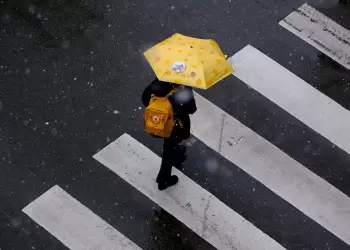 Έρχεται ψυχρό μέτωπο με κρύο και βροχές το Σαββατοκύριακο – Πού θα χιονίσει