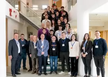 Φλώρινα: Επαφή με την τεχνολογία και την καινοτομία στην πράξη από φοιτητές που φιλοξενεί η B&t Composites