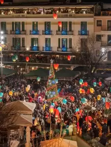 Γέμισε με φαναράκια ο ουρανός της Κοζάνης