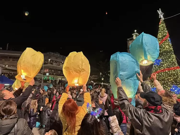 Γέμισε με φαναράκια ο ουρανός της Κοζάνης