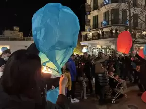 Γέμισε με φαναράκια ο ουρανός της Κοζάνης