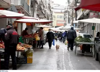 Και οι λαϊκές αγορές κατά του νέου φορολογικού – Βλέπουν αυξήσεις τιμών στις γιορτές