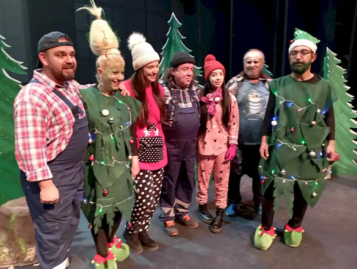 Κοζάνη: Μια Διασκεδαστική Χριστουγεννιάτικη Παράσταση