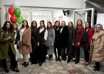 Λαμπρά τα εγκαίνια του Διαγνωστικού Κέντρου «Ιπποκράτης» στην Αιανή Λαμπρά τα εγκαίνια του Διαγνωστικού Κέντρου «Ιπποκράτης» στην Αιανή