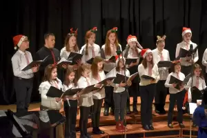 Με χορωδιακή συναυλία από τον «Αριστοτέλη» συνεχίστηκαν οι Χριστουγεννιάτικες εκδηλώσεις του Δήμου Φλώρινας