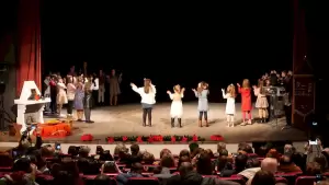 Με μεγάλη επιτυχία η Χριστουγεννιάτικη Χορευτική Εκδήλωση του Τμήματος Παραδοσιακών Χορών Δήμου Γρεβενών