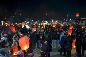 Με τη “νύχτα των ευχών” συνεχίστηκαν οι Χριστουγεννιάτικες εκδηλώσεις του Δήμου Φλώρινας