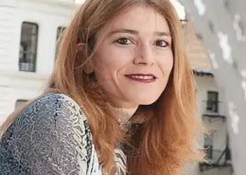 Πανεπιστήμιο Δυτικής Μακεδονίας: Διάλεξη της Δρ. Σωζήτα Γκουντούνα στη Σχολή Καλών Τεχνών Πανεπιστήμιο Δυτικής Μακεδονίας: Διάλεξη της Δρ. Σωζήτα Γκουντούνα στη Σχολή Καλών Τεχνών