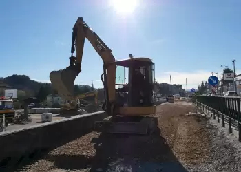 Πράξη γίνεται το εμβληματικό έργο ανάπλασης της κεντρικής οδού 13ης Οκτωβρίου από τον Δήμο Γρεβενών Πράξη γίνεται το εμβληματικό έργο ανάπλασης της κεντρικής οδού 13ης Οκτωβρίου από τον Δήμο Γρεβενών